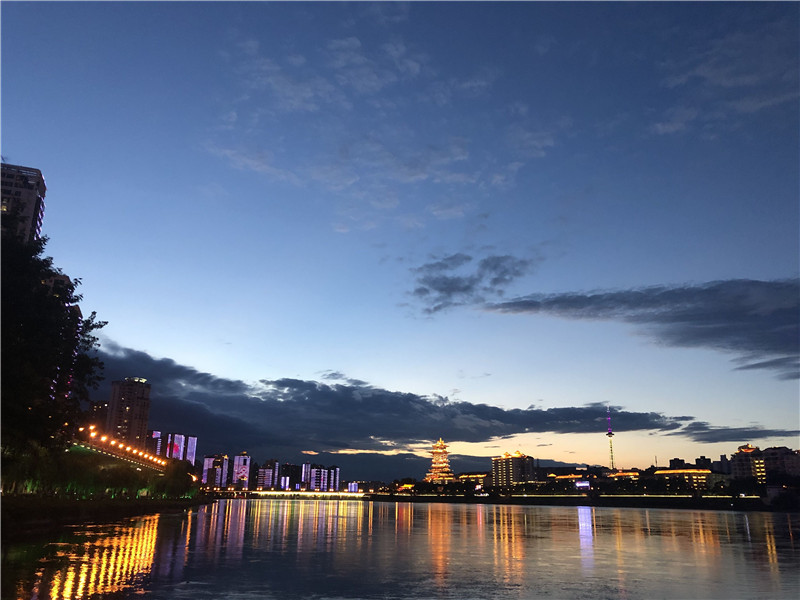 南河广场、火烧云、涪江夜景、暴雨后的夜(图2)