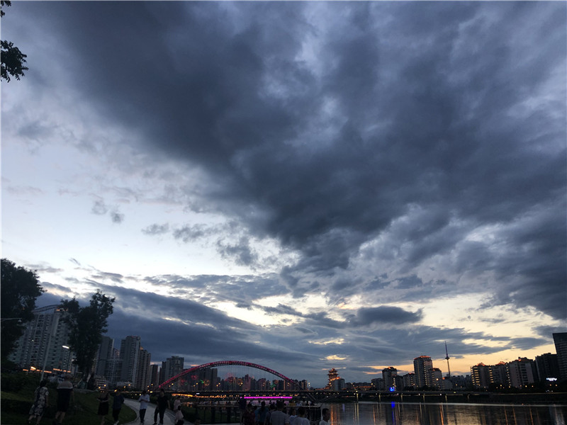 南河广场、火烧云、涪江夜景、暴雨后的夜(图4)